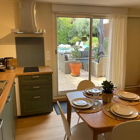Le Clos Danton - Grange Apartment *