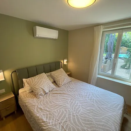 Le Clos Danton - Grange Apartment